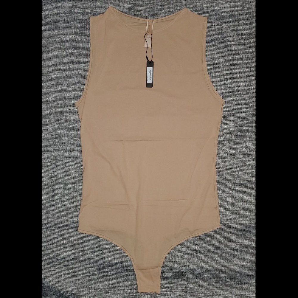 NWT SKIMS Large Jelly Sheer Crew Neck Sleeveless Bodysuit CLAY